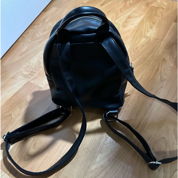 Fake leather backpack - Picture 6 of 6